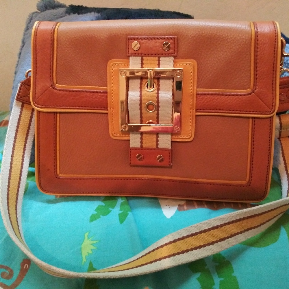 Very nice Tory burch shoulder bag/ clutch